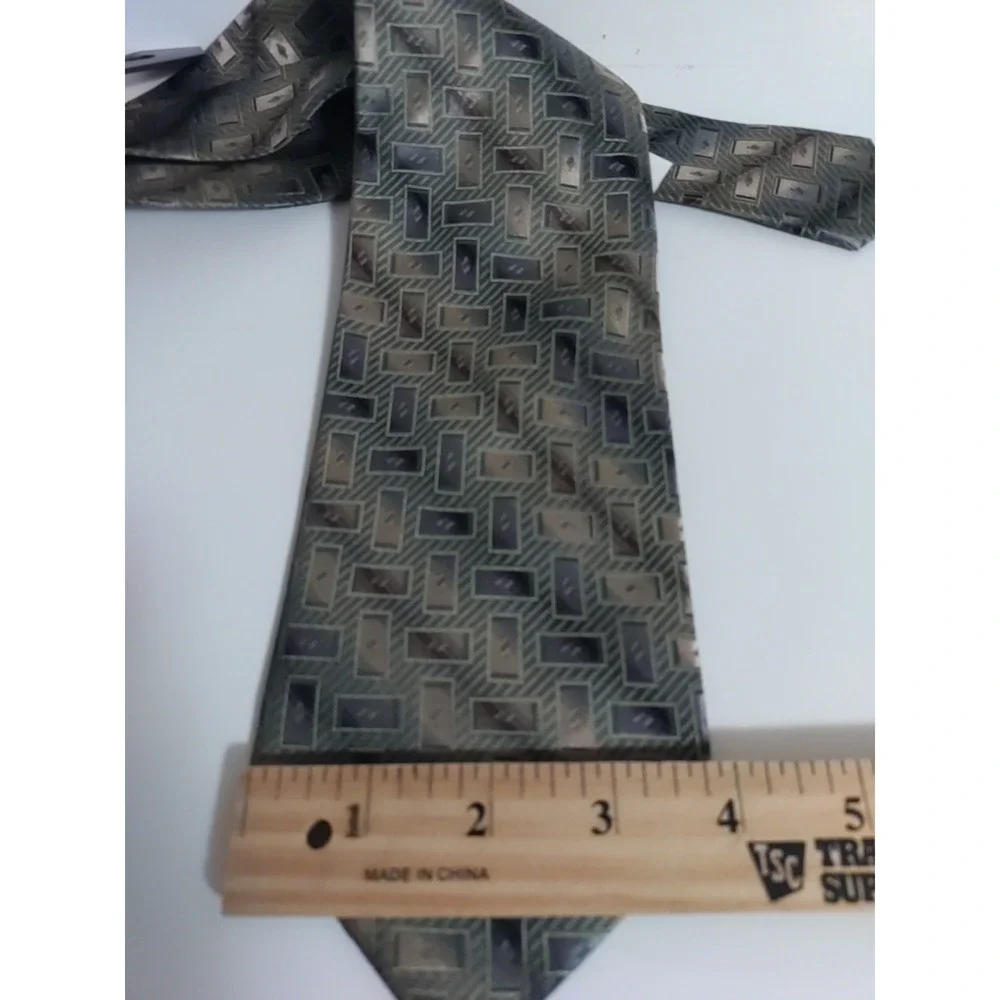 Axis‎ Men Multicolor Pattern Silk Hand Made 57